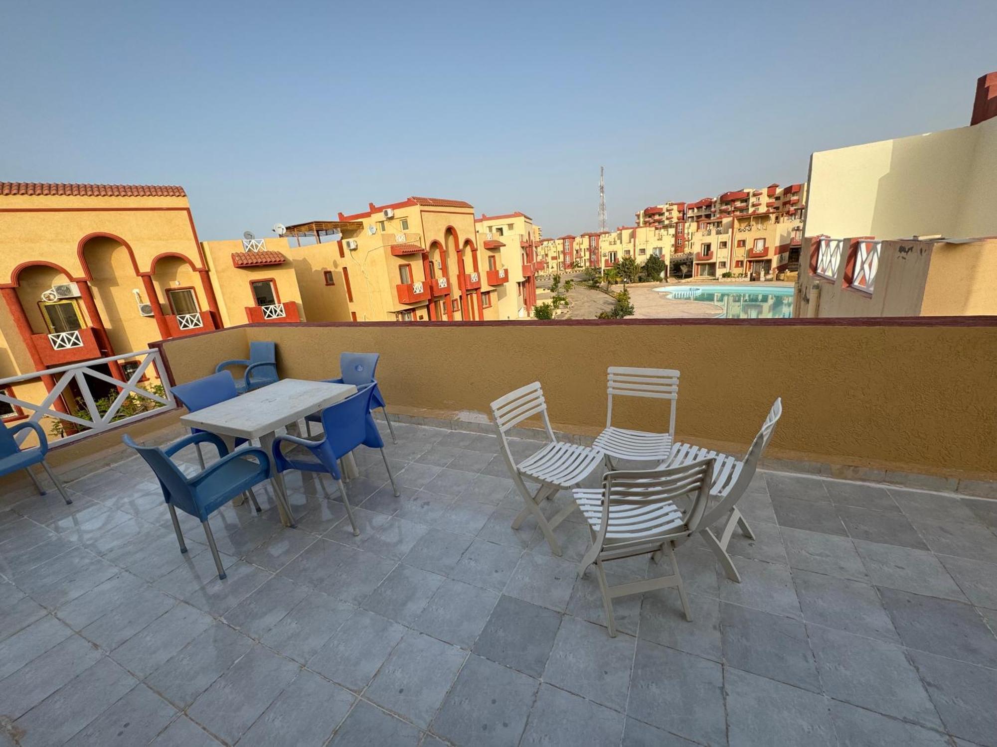 Brand New Renovated Cheerful 3-Bedroom Villa With 6 Pools Family Only- Perla Marina Kilo 85 El Alamein Zewnętrze zdjęcie